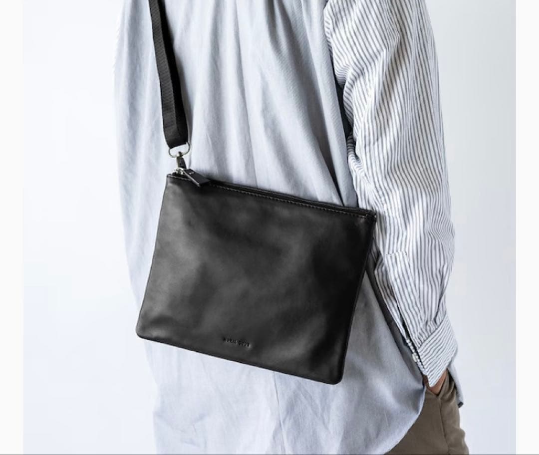 MILAN BLACK軽量レザーサコッシュ MORAL CODE