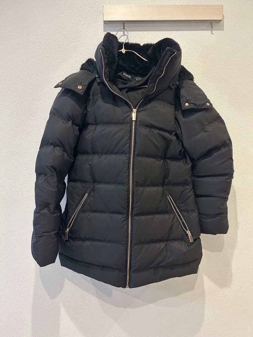 【ZARA】ファー付きフード ダウンジャケット ブラック