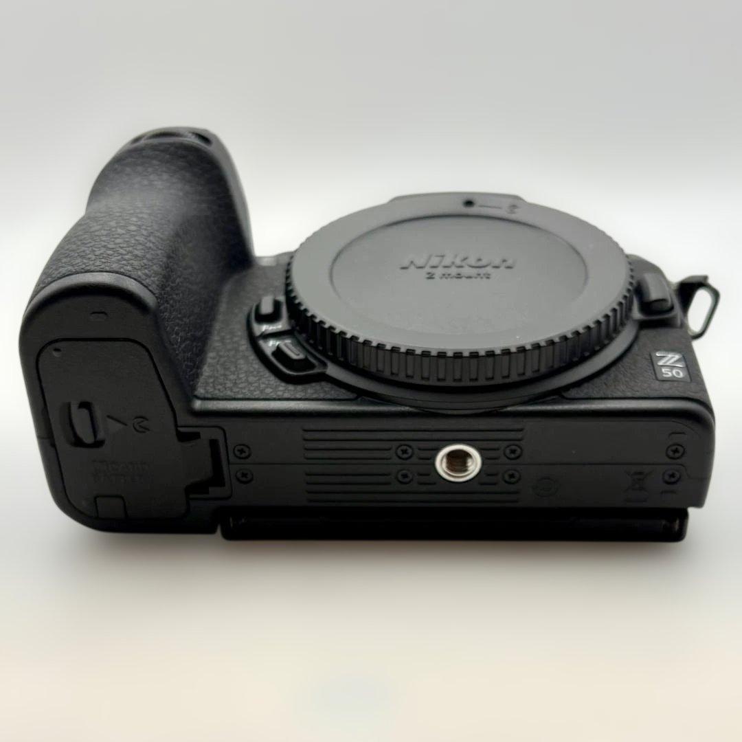 Nikon Z50 ミラーレスカメラ ダブルズームキット +純正バッテリー2個付