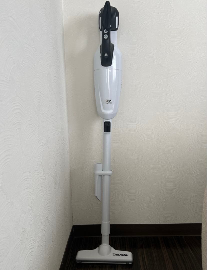 マキタ　コードレスクリーナー　CL281FDZW 充電器・バッテリー別売