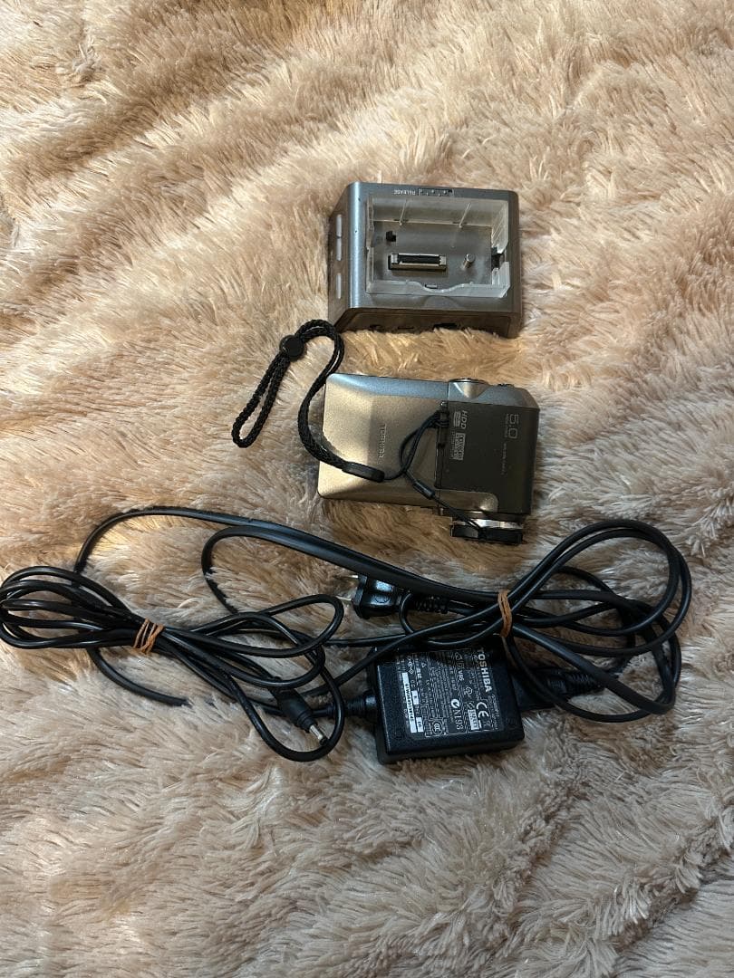 美品　TOSHIBA　gigashot　MEHV10　ハードディスクカメラ