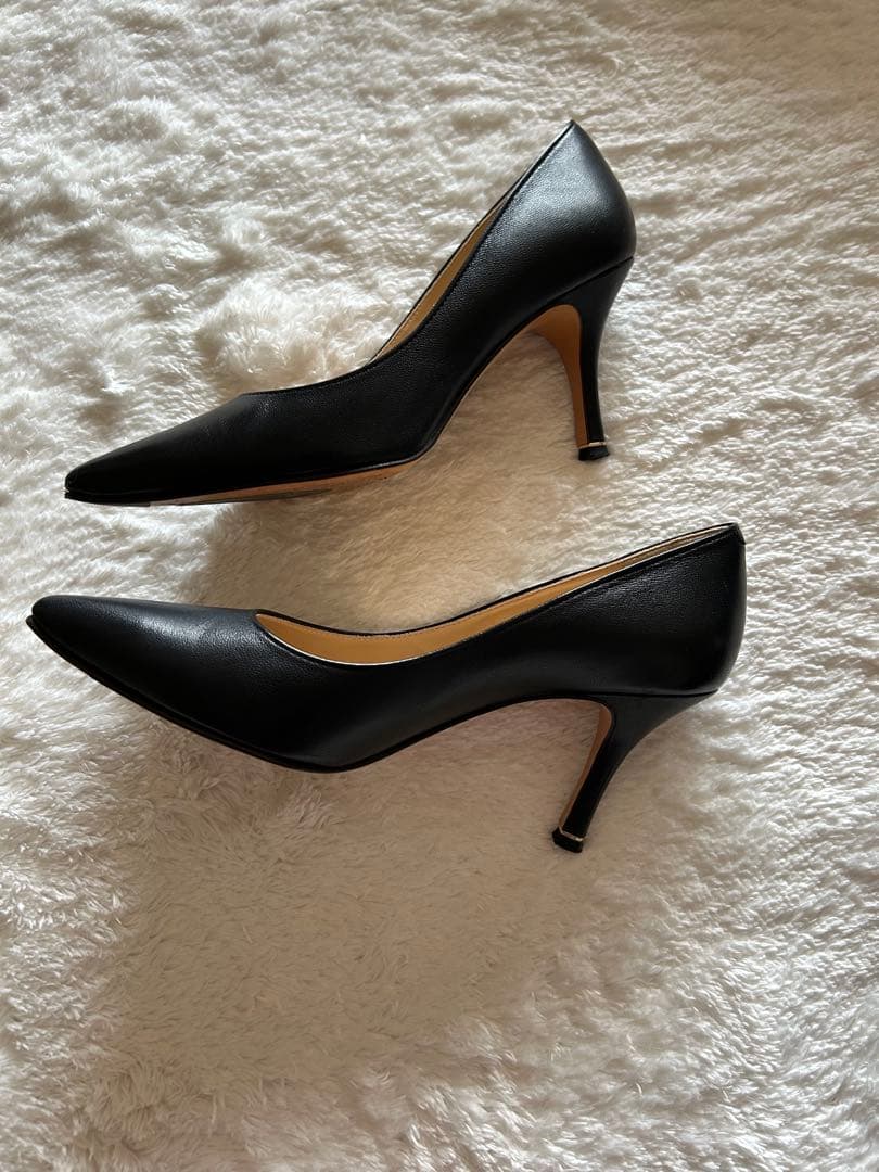 美品 銀座かねまつ ポインテッドトゥ　パンプス 23.5
