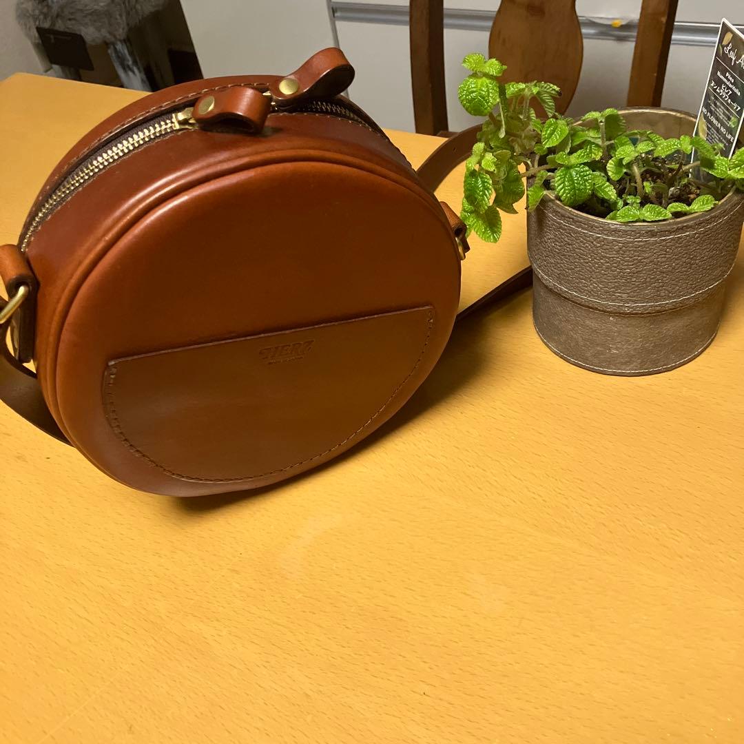 お値下げしました。HERZ まんまるショルダーポシェット（CK-19）