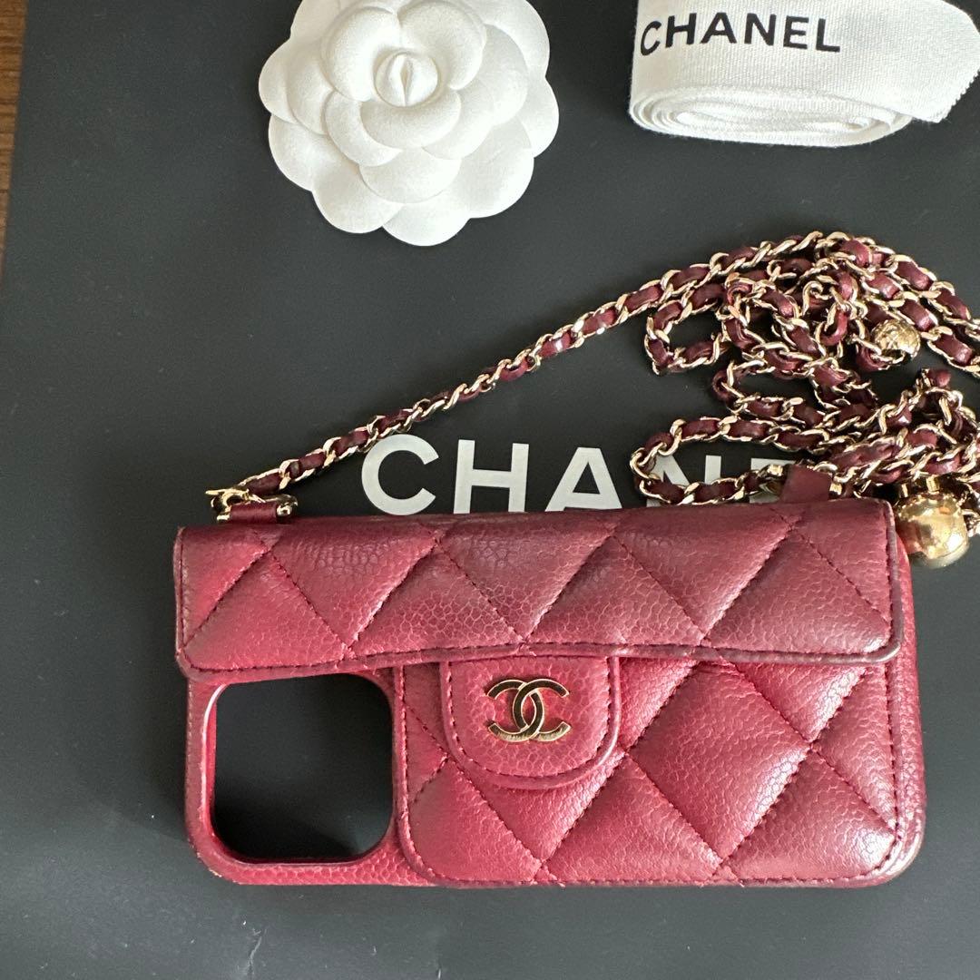 激レア　赤　CHANEL iphoneケース キャビアスキン 13pro