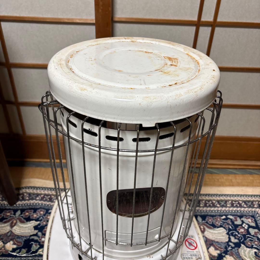 送料込 コロナ 灯油ストーブ 円筒形 ホワイト