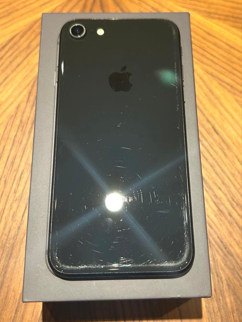 【美品】Apple iPhone 8 64GB ブラック