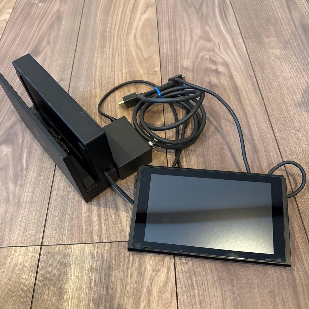 Nintendo Switch 本体とドックセットコントローラー付き