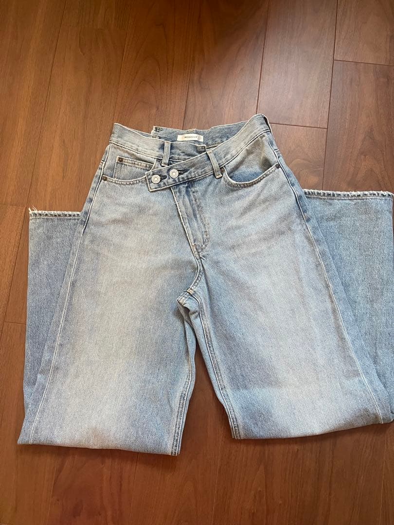 美品 MOUSSY CROSS WAIST WIDE STRAIGHT 2