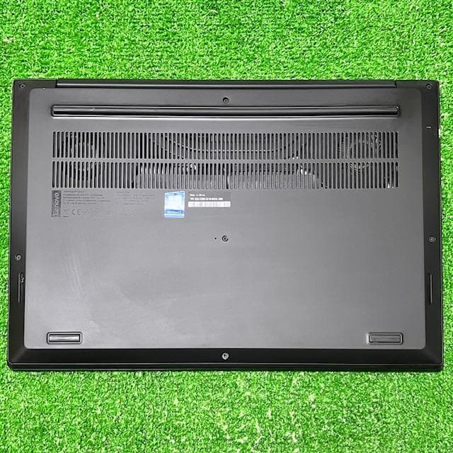 モバイルワークステーション！Corei7！新SSD1TB！RAM32GB！レノボ