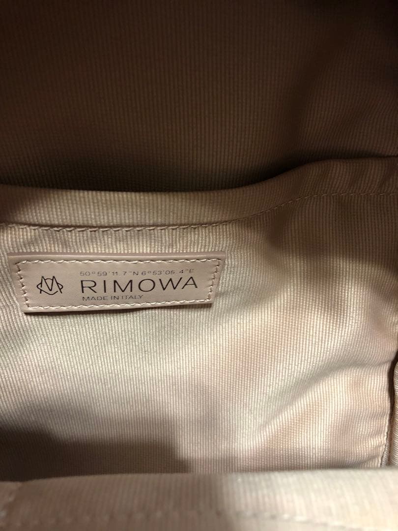 RIMOWA ピンク ラウンド型リュック