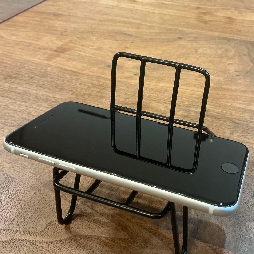 Apple iPhone SE (第3世代) 256GB スターライト