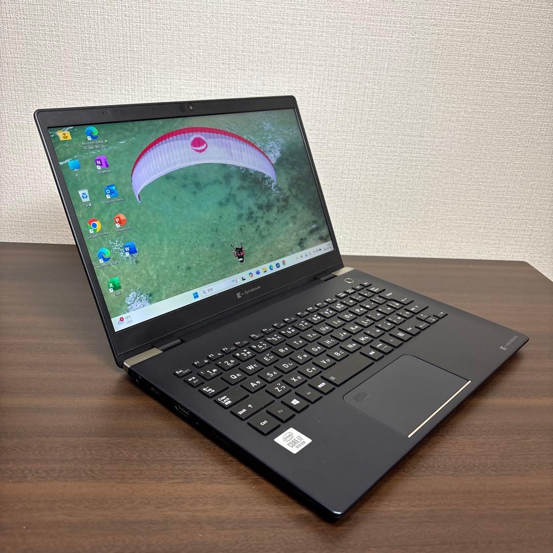 超美品&超軽量！第10世代Corei7搭載dynabook13.3型モバイルPC