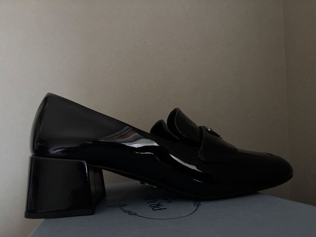 PRADA プラダ ローファー　三角ロゴ　ヒール　エナメル