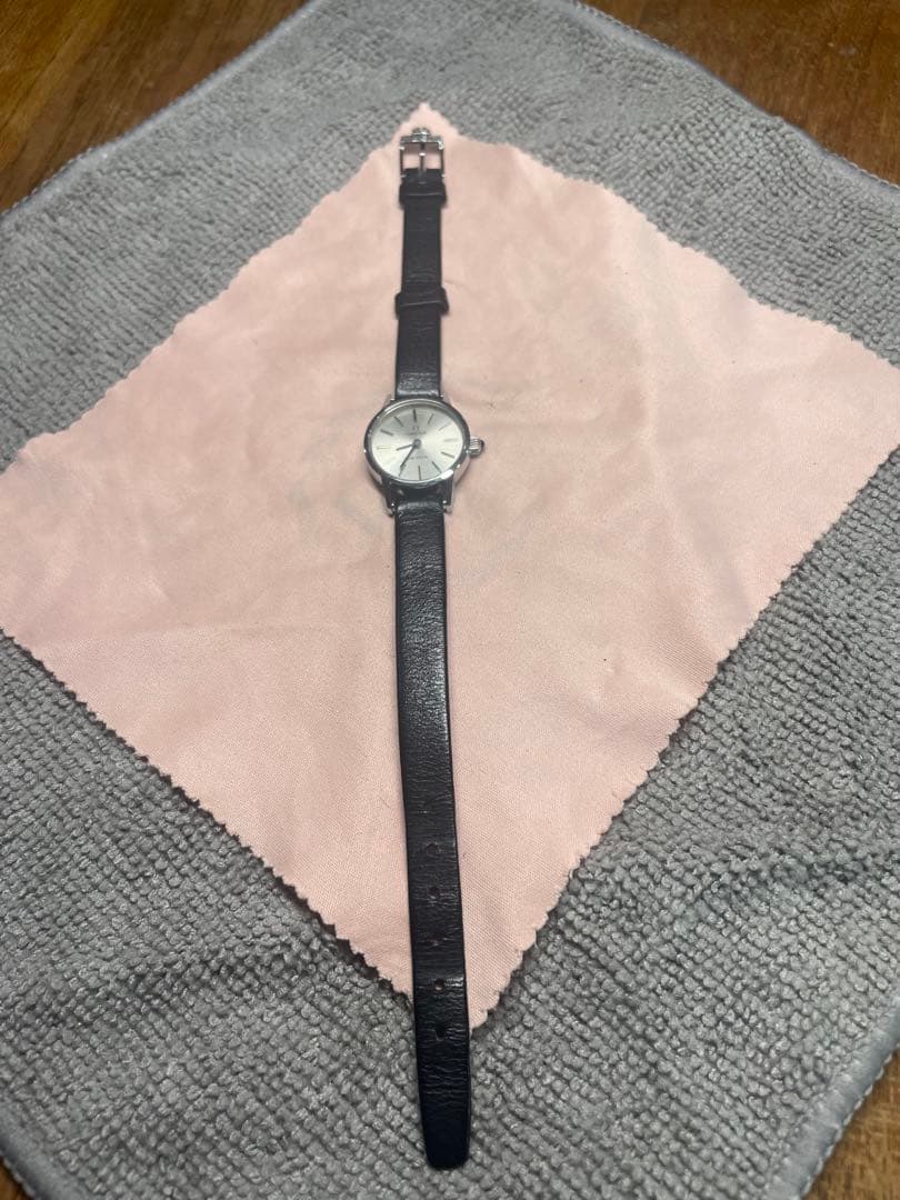 OMEGA 手巻き　正確稼働　オニキスリュウズ　裏蓋シール　純正尾錠・ベルト・箱