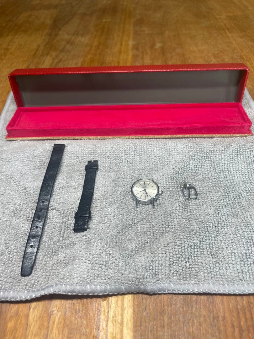 OMEGA 手巻き　正確稼働　オニキスリュウズ　裏蓋シール　純正尾錠・ベルト・箱