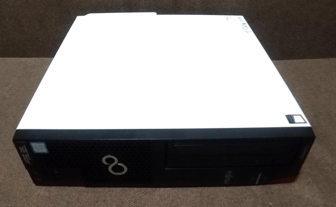 富士通　ESPRIMO D587/SX i5-7500