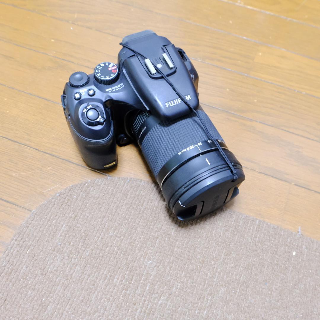 デジタルカメラ FUJIFILM FinePix S200EXR