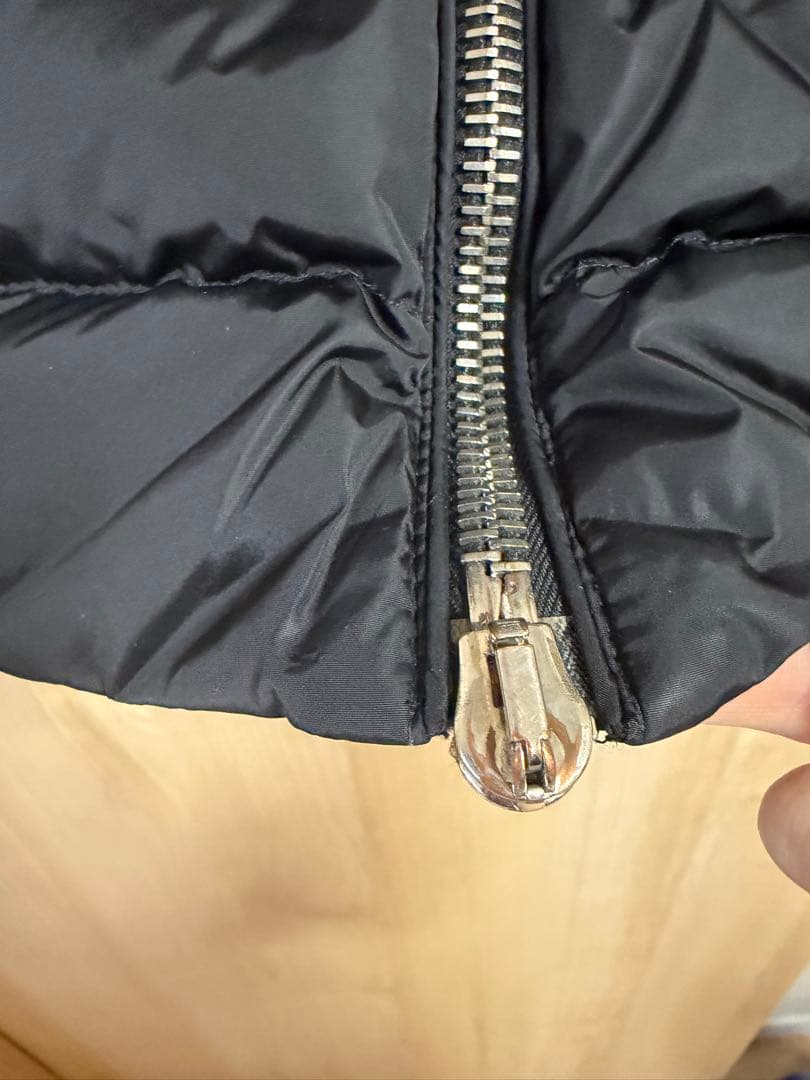 Moncler ブラックダウンジャケット　オロフィン