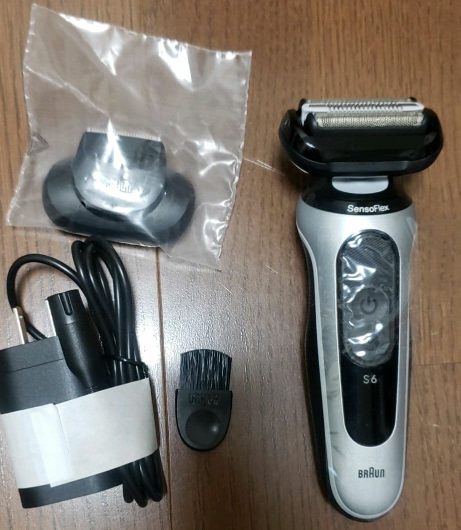 ま*ん様 早い者勝ちです！ブラウン 　シェーバー シリーズ6　62-S1200