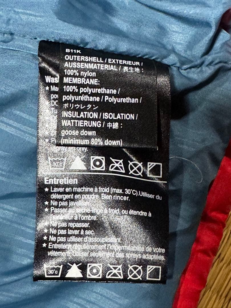 Burtonスノーボードウエア　ダウン