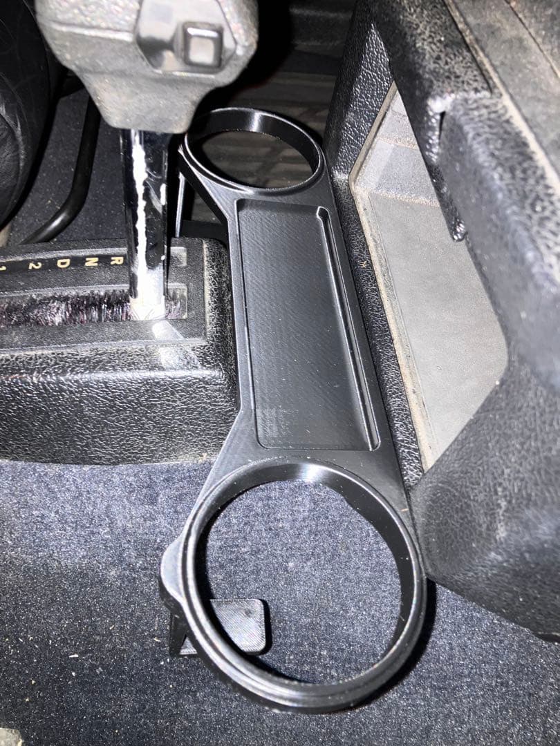 新品 ボルボ240 カップホルダー