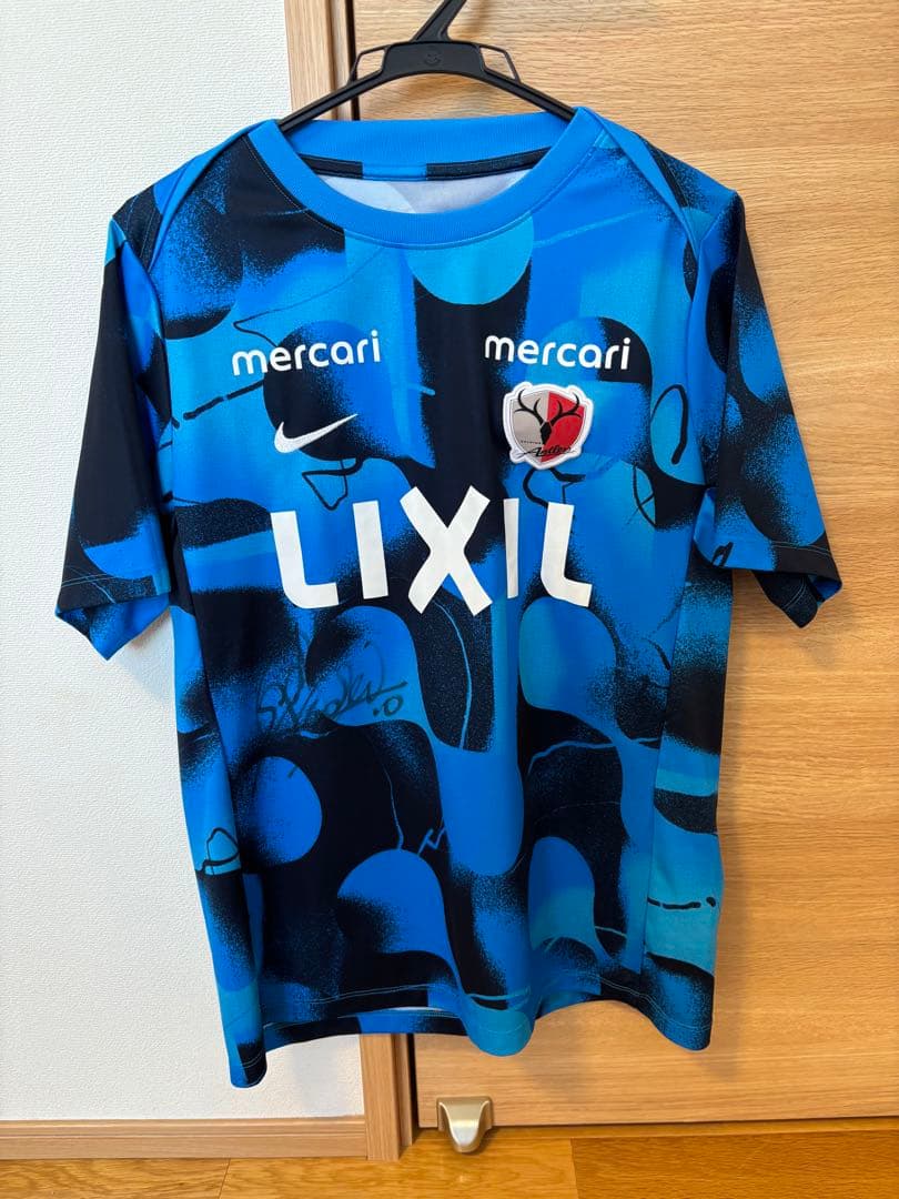 【柴崎選手サイン入り】鹿島アントラーズ NIKE プレマッチトップ Lサイズ