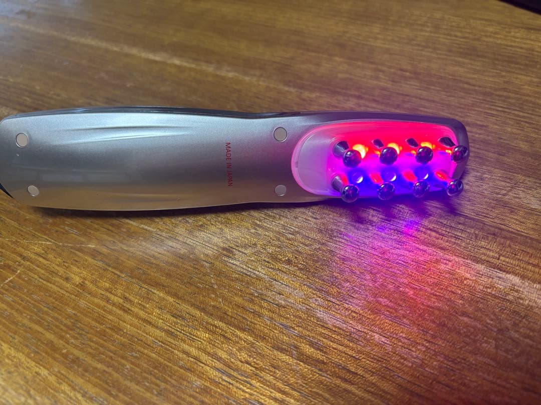 アデランスのヘアリプロZ、プレミアム　シャンパンゴールド