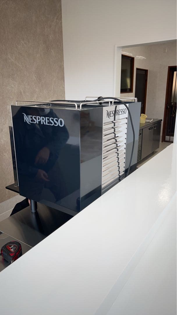 ネスプレッソ　業務用エスプレッソマシン アグイラ 220 コーヒーメーカー