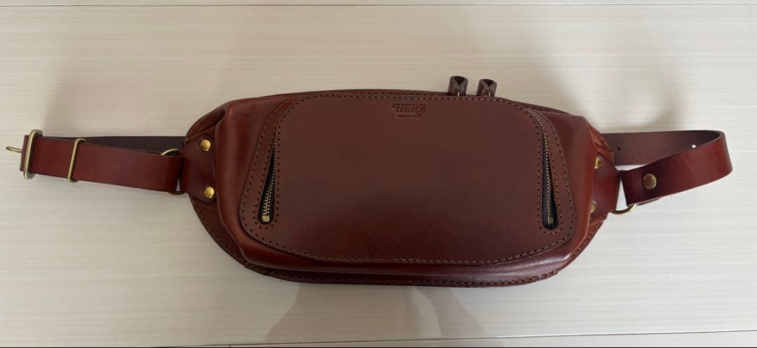 HERZ ラウンドファスナーボディバッグ(F-7)