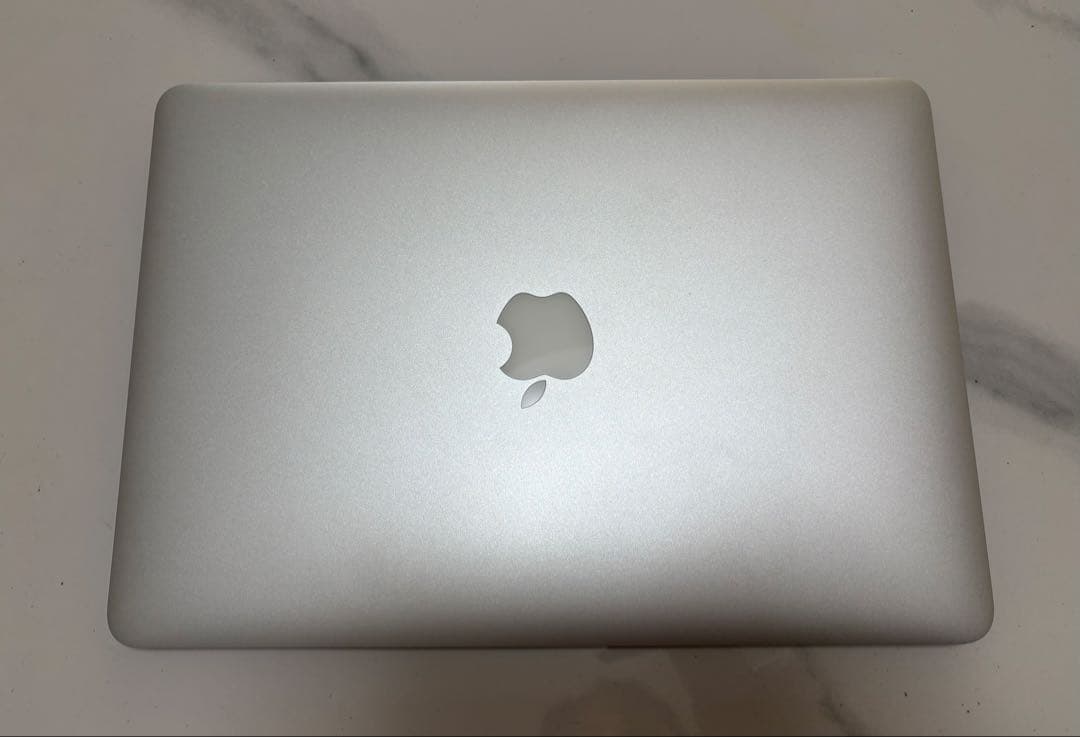 【箱付き】MacBook Air(13インチ,2017)
