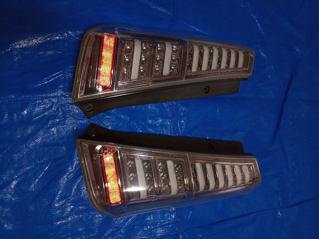 valenti 製　LED テールランプ クリア　ワゴンR　mh23