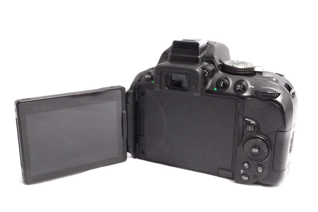 初心者向け✨美品✨手ぶれ補正機能付き✨Nikon D5300✨スマホ転送OK✨