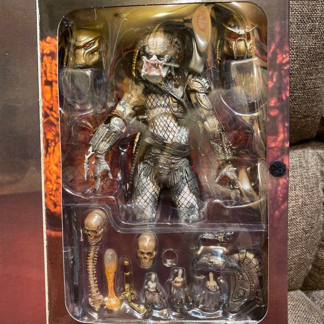 最終価格　美品レア　NECA アルティメットエルダープレデター7インチ　開封済み
