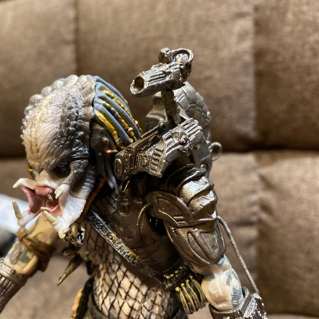 最終価格　美品レア　NECA アルティメットエルダープレデター7インチ　開封済み