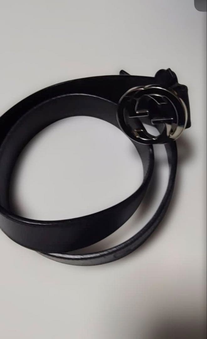 GUCCIブラックレザー ベルト ロゴバックル