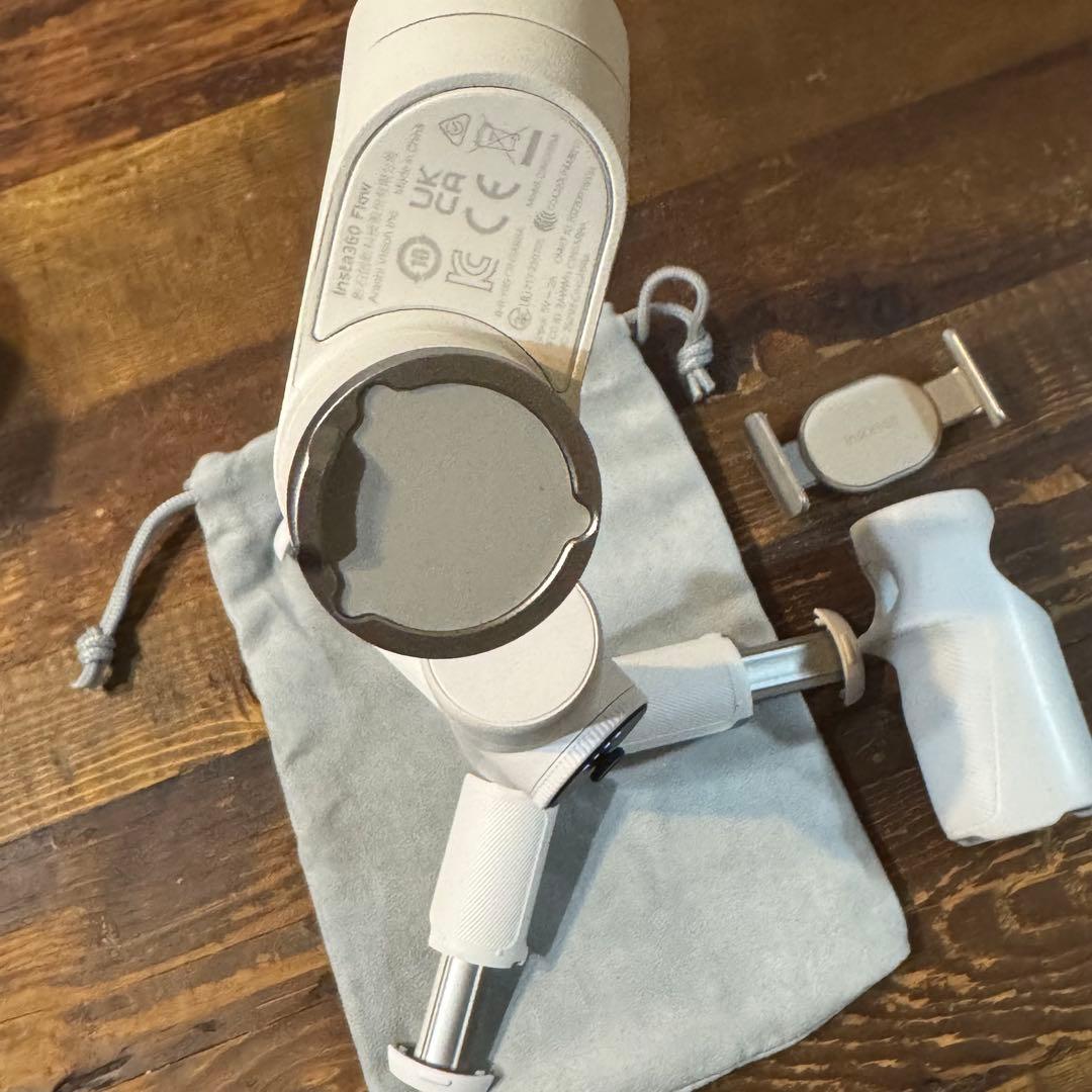 【美品】Insta360 flow Summit white