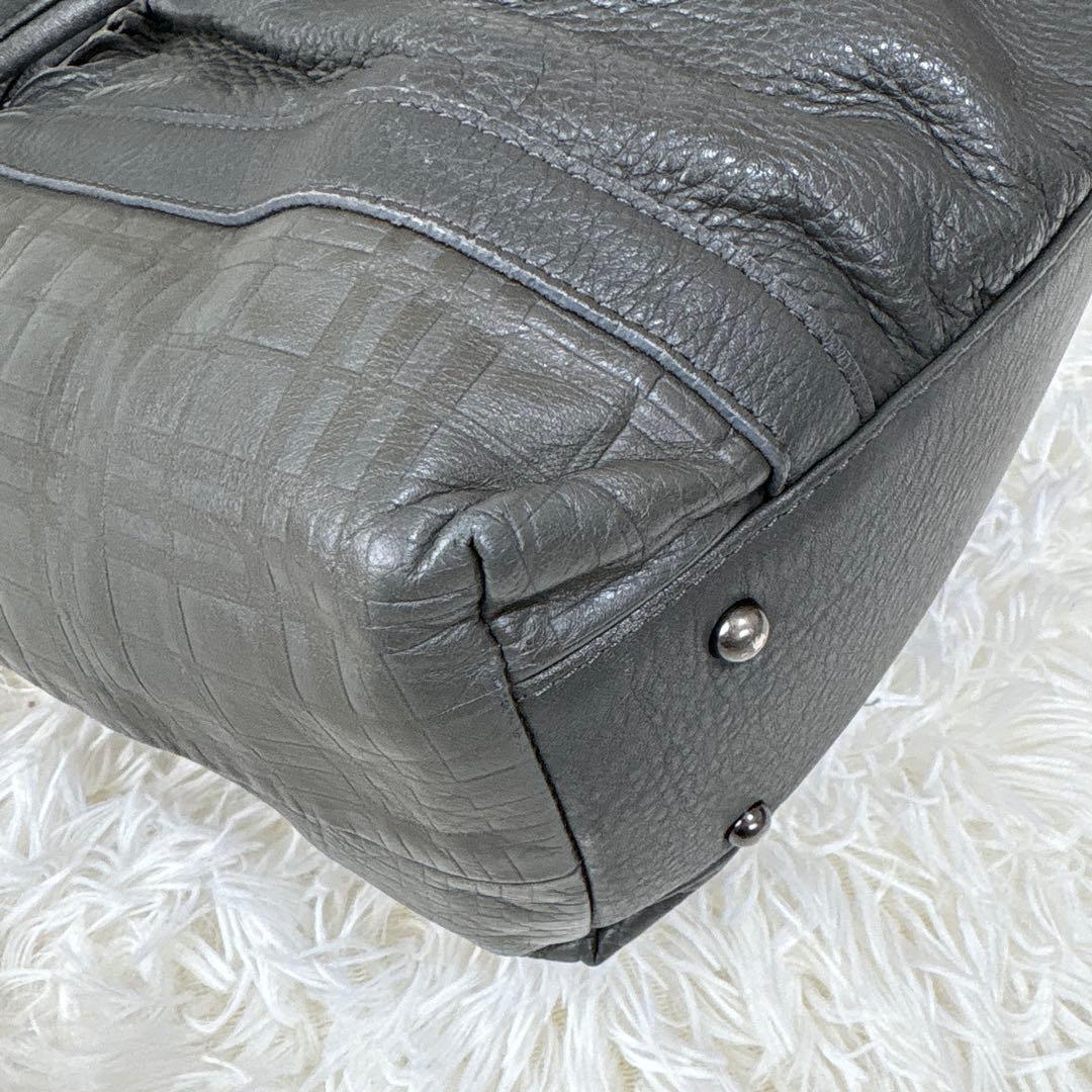 バーバリー バ　トートバッグ A4サイズ収納 エンボスチェック ギャザー レザー