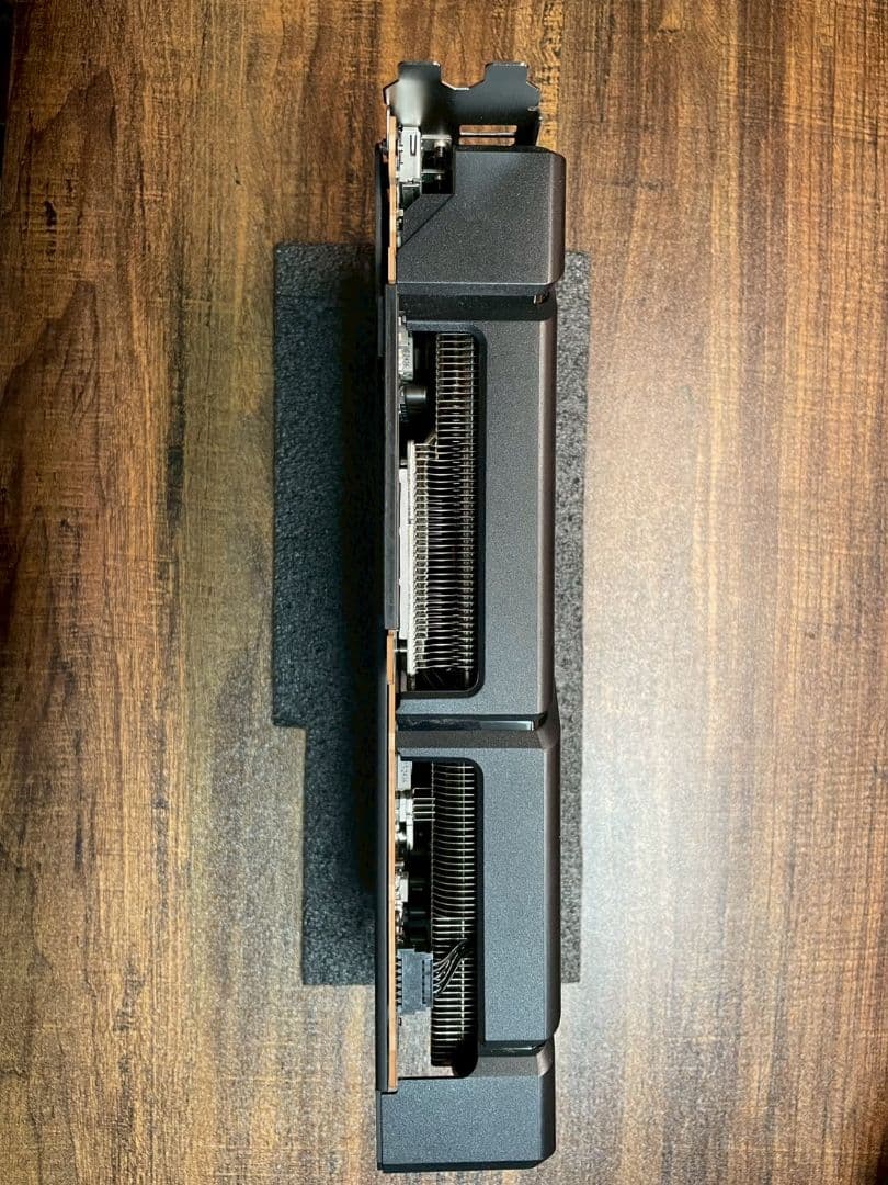 グラフィックボード・グラボ・ビデオカード ASUS Radeon RX 7800 XT OC Edition 16GB