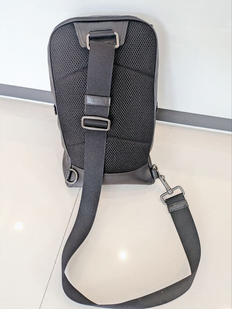 コーチ　COACH　ワンショルダー スリングボディバッグ　グラハム