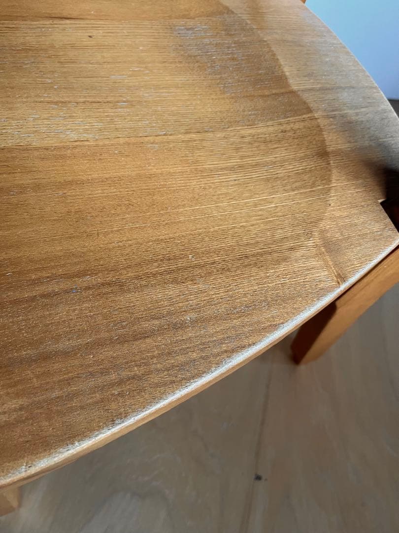 無垢材の椅子 タモ無垢材