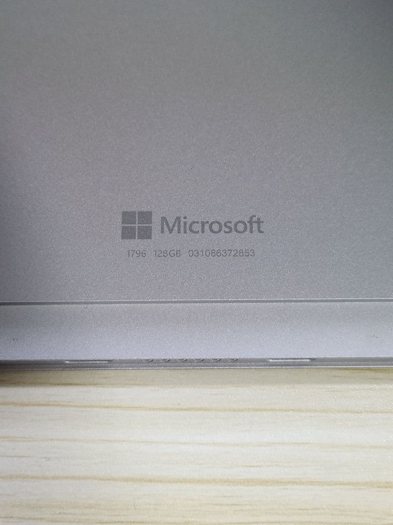 Windowsタブレット本体 Microsoft Surface Pro 5 Model 1796