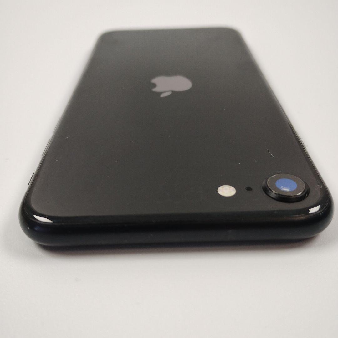 Apple iPhone SE 本体（第2世代）64G　SIMフリー