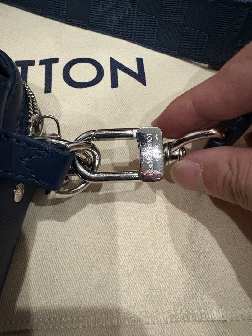 写真追加　ルイヴィトン　トリオメッセンジャー