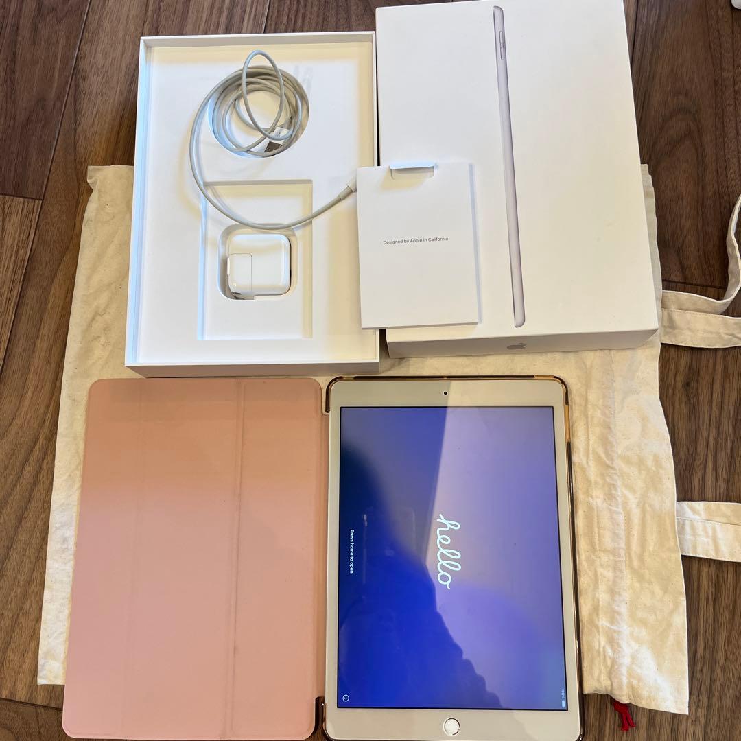 iPad 第七世代　シルバー