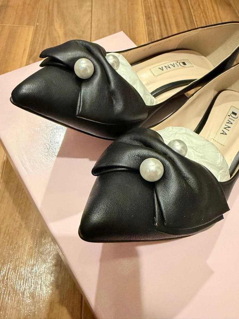 未使用 DIANA 黒 リボン パールパンプス
