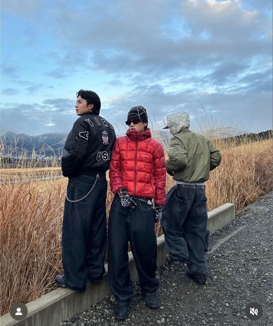 モンベル　スペリオダウン パーカ レッド　XL