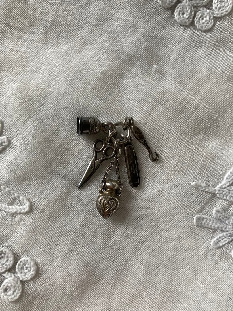 フランス アンティーク シルバー製ミニョネット用シャトレーン 純銀製ドール小物