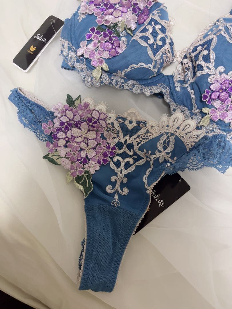 【新品】ワコール サルート 店舗限定49G 下着セット