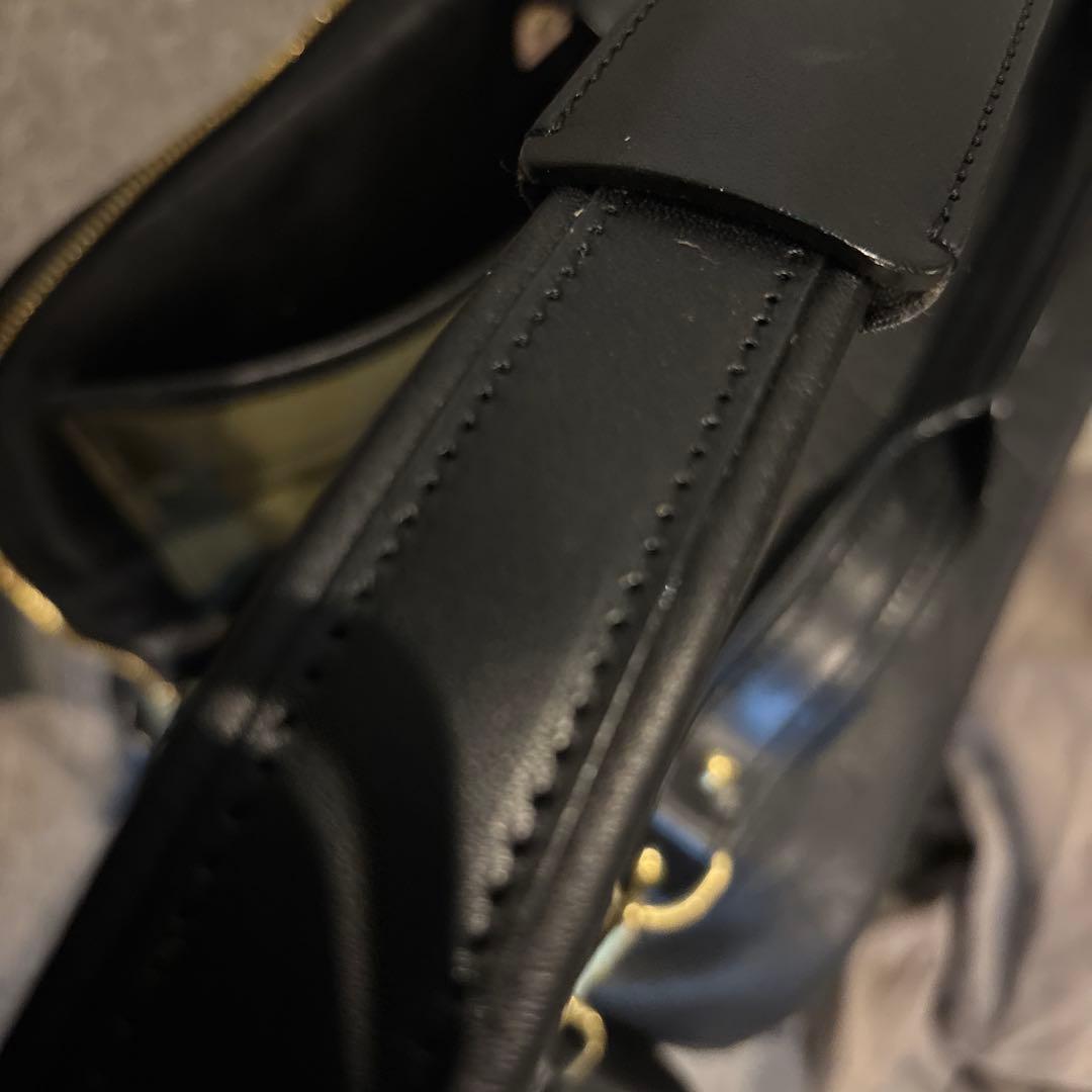 ブラックレザービジネスバッグ　鞄　いたがき