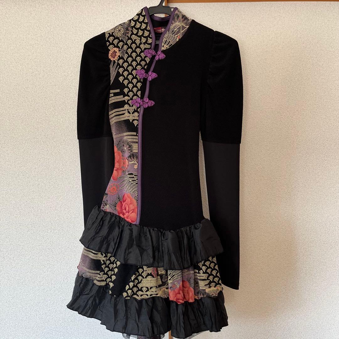 QutieFrash チャイナボタン フリルワンピース